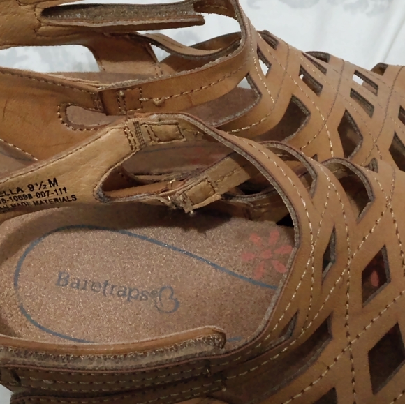 Baretraps Auburn Trella Wedge Sandals - HJ-2-s